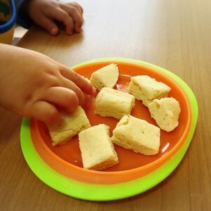 【離乳食】きな粉＆ごまの蒸しパン